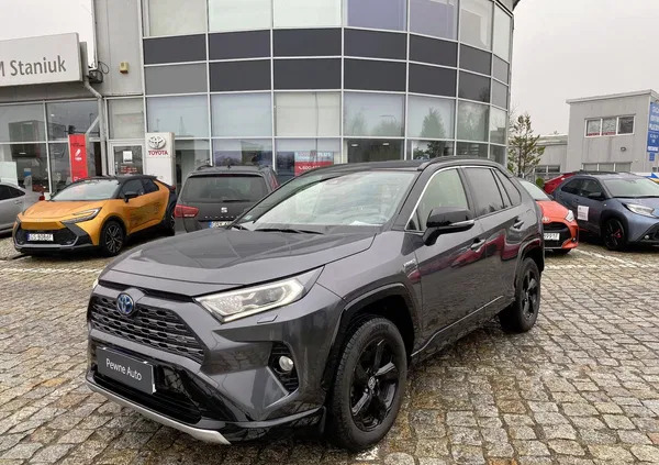 warka Toyota RAV4 cena 165800 przebieg: 56915, rok produkcji 2021 z Warka